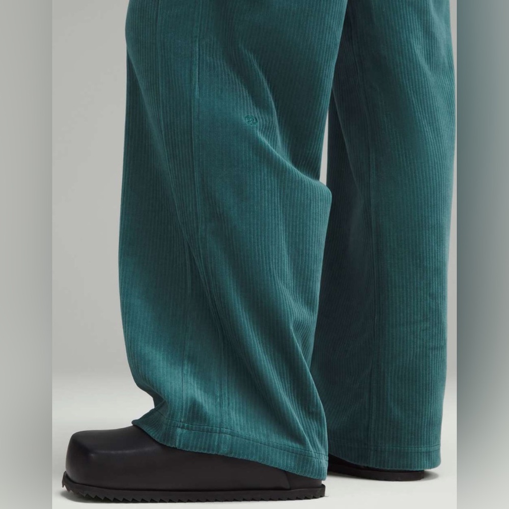 NWOT Lululemon Scuba Mid-Rise Wide-Leg Pant *Velvet Cord Storm Teal - Picture 4 of 12